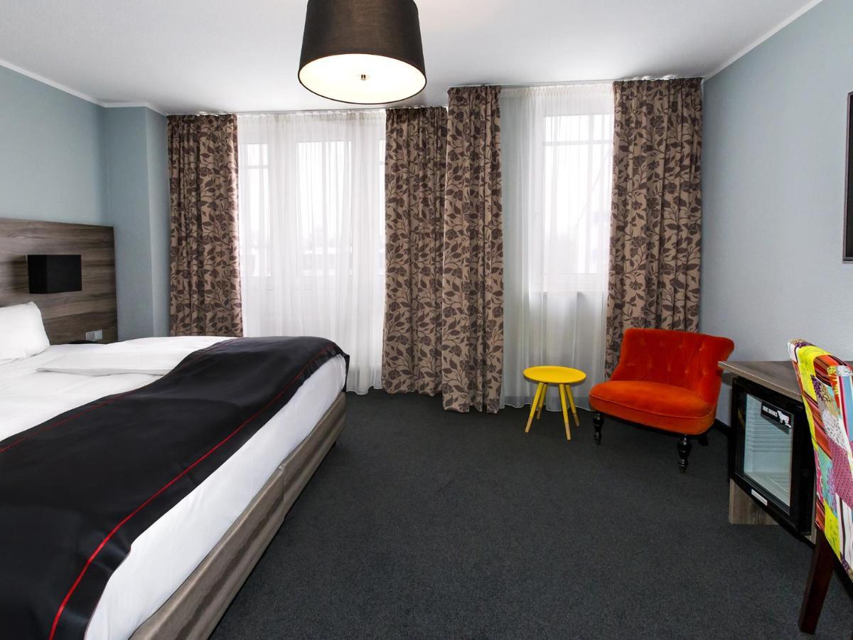 Dormero Hotel Muenchen-Kirchheim Messe Kirchheim bei Muenchen Buitenkant foto